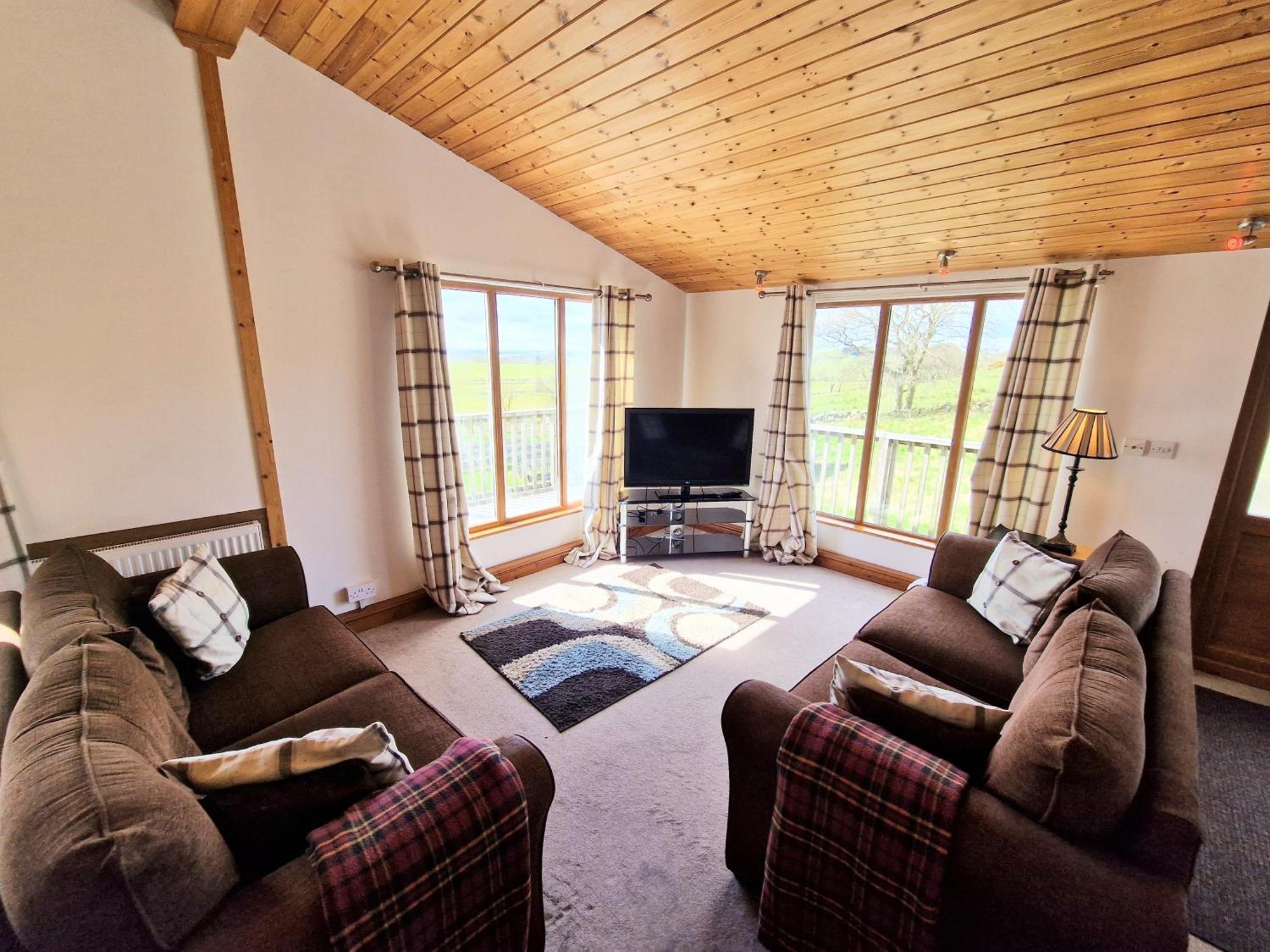 Torridon 12 With Private Hot Tub - Fife - Loch Leven - Lomond Hills Villa Kelty Exterior photo